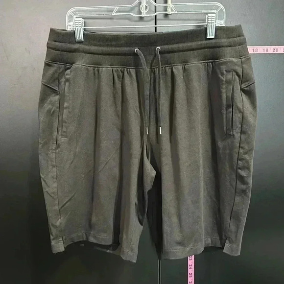 TeK Gear Bermuda Mid rise,moisture wicking,pockets,elastic draw cord waist - Picture 1 of 9